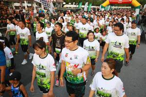 BIB: 
                            <button type="button" onclick="openModal(3530908)" class="btn btn-primary btn-sm float-right btn-popup" data-toggle="modal" data-target=".modal-high-quality">
                        <i class="fas fa-shopping-cart"></i> Add to Cart
                    </button>
                                            <button type="button" onclick="isThisMe(3530908, true)" class="btn btn-success btn-sm float-right btn-popup btn-isme hidden" data-toggle="tooltip" data-placement="bottom" title="นี่คือรูปของคุณใช่ไหม คลิกที่นี่เพื่อเอาเข้าอัลบั้ม">
                        <i class="fas fa-plus"></i> Add to album
                    </button>
                    <button type="button" onclick="isThisMe(3530908, false)" class="btn btn-warning btn-sm float-right btn-popup btn-isnotme hidden">
                        <i class="fas fa-ban"></i> Remove from album
                    </button>